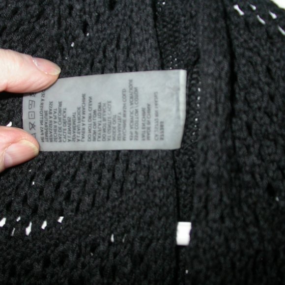 Black Knit Lace Sweater - Picture 4 of 8